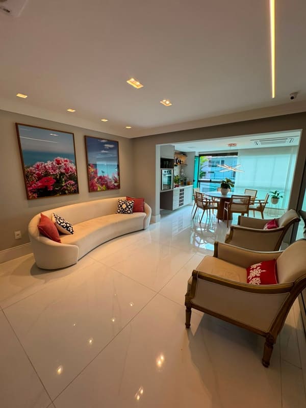 Living room towards the kitchen