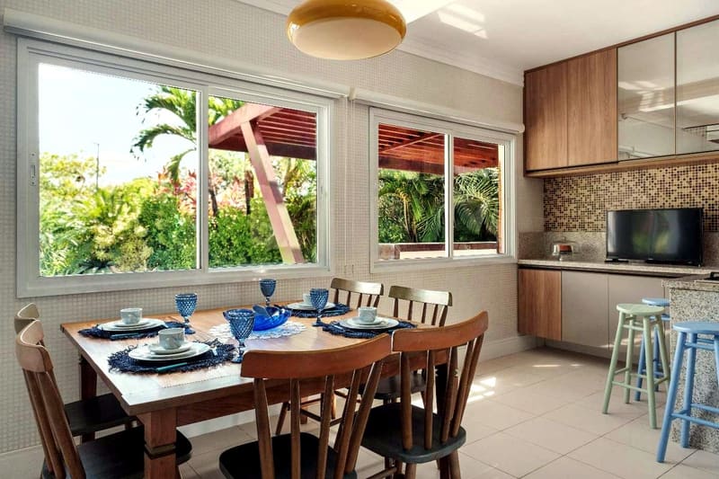 Breakfast room and kitchen