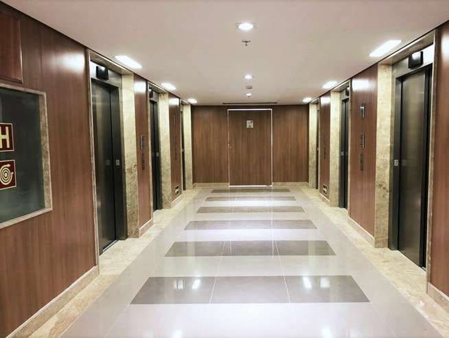Elevator hall