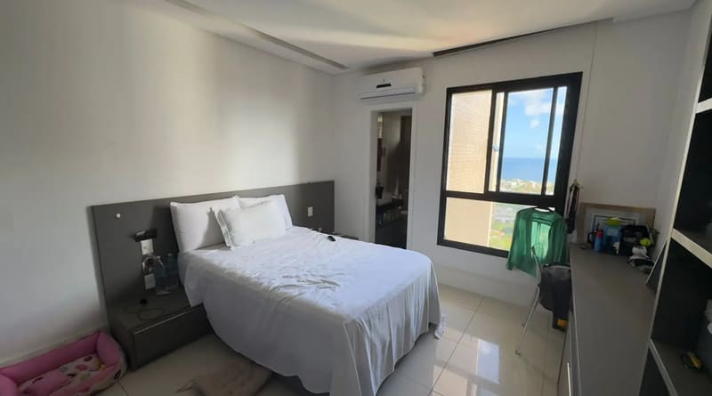 En-suite bedroom