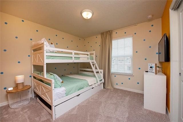 Bunk bedroom